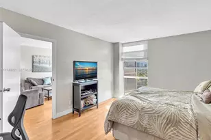 20379 W Country Club Dr, Aventura, FL 33180 - Photo 20