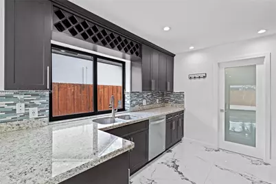 730 SW 95th Ter, Pembroke Pines, FL 33025 - Photo 10