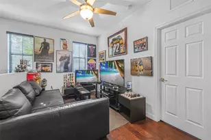 10355 NW 70th Ln, Doral, FL 33178 - Photo 18