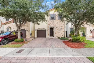 10355 NW 70th Ln, Doral, FL 33178 - Photo 2