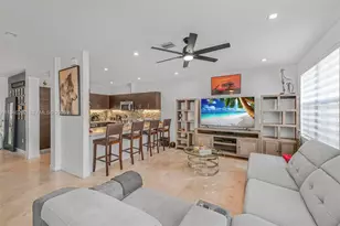 10355 NW 70th Ln, Doral, FL 33178 - Photo 12