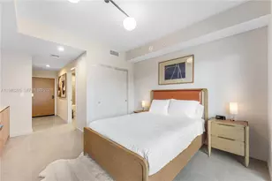 11 NE 6th St, Miami, FL 33132 - Photo 8