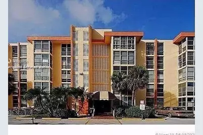 210 172nd St #131, Sunny Isles Beach, FL 33160 - Photo 22