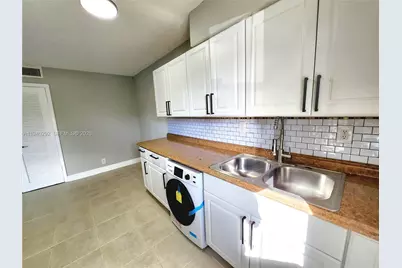 191 SW 15th St #102, Pompano Beach, FL 33060 - Photo 10