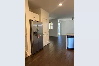 2432 SE 15th St, Homestead, FL 33035 - Photo 4