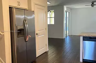 2432 SE 15th St, Homestead, FL 33035 - Photo 4