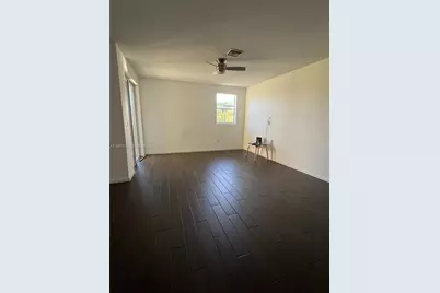 2432 SE 15th St, Homestead, FL 33035 - Photo 12