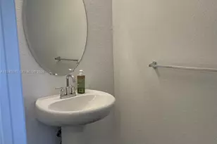 2432 SE 15th St, Homestead, FL 33035 - Photo 10