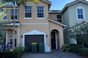 2432 SE 15th St, Homestead, FL 33035 - Photo 1