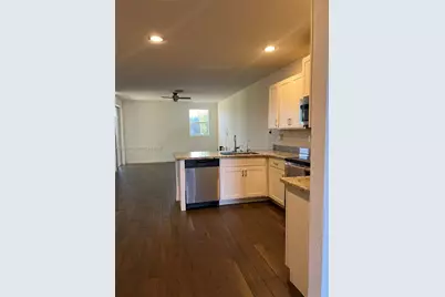 2432 SE 15th St, Homestead, FL 33035 - Photo 4