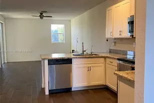 2432 SE 15th St, Homestead, FL 33035 - Photo 4