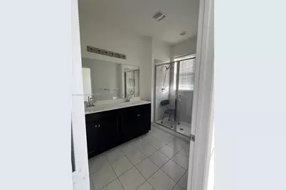 2432 SE 15th St, Homestead, FL 33035 - Photo 16