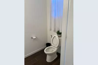 2432 SE 15th St, Homestead, FL 33035 - Photo 12