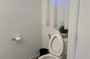 2432 SE 15th St, Homestead, FL 33035 - Photo 12