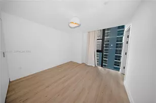 700 NE 24th St, Miami, FL 33137 - Photo 8