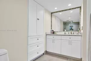 801 N Venetian Dr, Miami, FL 33139 - Photo 10