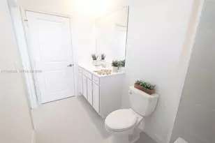 400 SE Crossoak Ln, Port Saint Lucie, FL 34984 - Photo 20