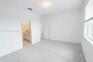 400 SE Crossoak Ln, Port Saint Lucie, FL 34984 - Photo 24