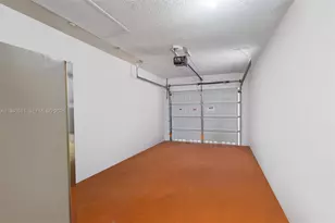 8014 NW 101st Ave, Tamarac, FL 33321 - Photo 14