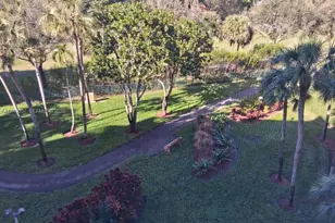 1400 St Charles Pl, Pembroke Pines, FL 33026 - Photo 28