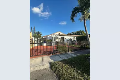 431 NW 32nd Ct, Miami, FL 33125 - Photo 2
