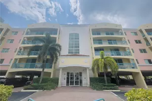 201 Golden Isles Dr, Hallandale Beach, FL 33009 - Photo 16