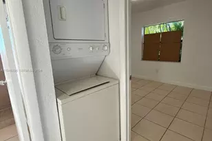 6545 W 27th Ct, Hialeah, FL 33016 - Photo 16