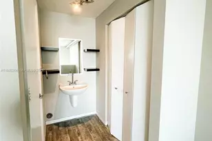 690 SW 1st Ct, Miami, FL 33130 - Photo 16