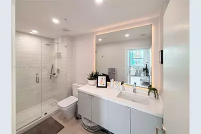 31 SE 5th St #3412, Miami, FL 33131 - Photo 26