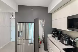 31 SE 5th St, Miami, FL 33131 - Photo 34