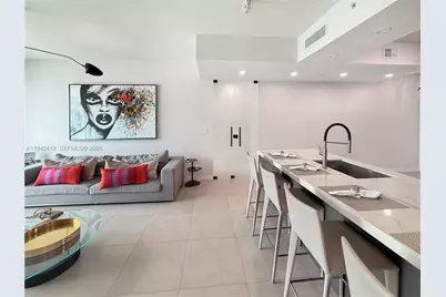 31 SE 5th St #3412, Miami, FL 33131 - Photo 10