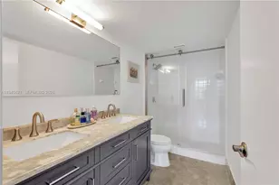 900 Bay Dr, Miami Beach, FL 33141 - Photo 20