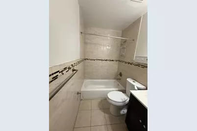 11417 NW 87th Pl, Hialeah Gardens, FL 33018 - Photo 6