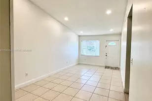 11417 NW 87th Pl, Hialeah Gardens, FL 33018 - Photo 10