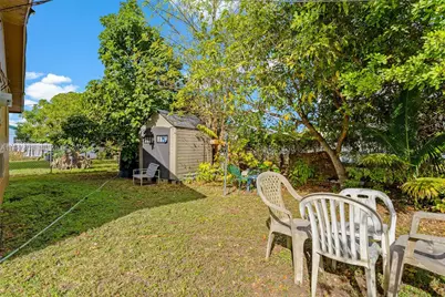 432 NW 15th St, Florida City, FL 33034 - Photo 24