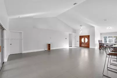 1092 NW 162nd Ave, Pembroke Pines, FL 33028 - Photo 8