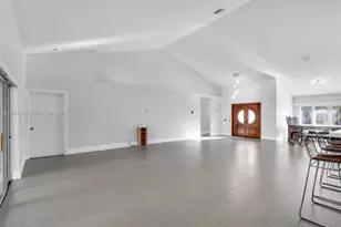 1092 NW 162nd Ave, Pembroke Pines, FL 33028 - Photo 8