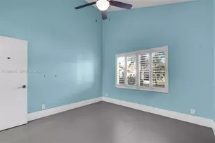 1092 NW 162nd Ave, Pembroke Pines, FL 33028 - Photo 16
