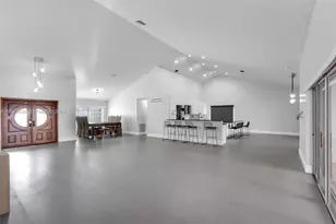 1092 NW 162nd Ave, Pembroke Pines, FL 33028 - Photo 6