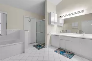 1092 NW 162nd Ave, Pembroke Pines, FL 33028 - Photo 26