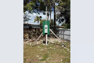 1119 NW 105th Ter, Miami, FL 33150 - Photo 8