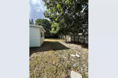 [Address not provided], Miami Gardens, FL 33169 - Photo 22