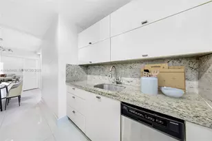 1135 Euclid Ave, Miami Beach, FL 33139 - Photo 10