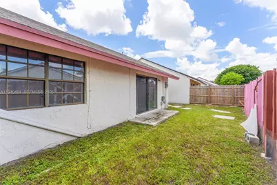 6908 SW 104th Ct, Miami, FL 33173 - Photo 8