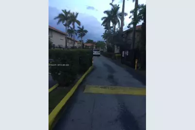 311 NW 82nd Ave #1214, Miami, FL 33126 - Photo 2