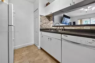 2201 W Preserve Way, Miramar, FL 33025 - Photo 6