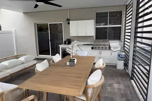 1842 SE 7th Ter, Homestead, FL 33034 - Photo 8