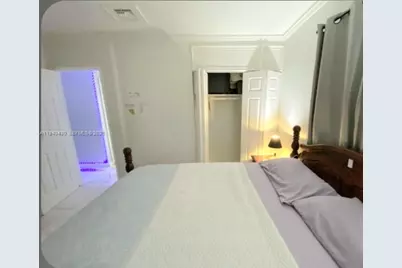 1715 NW 13th St, Fort Lauderdale, FL 33311 - Photo 1