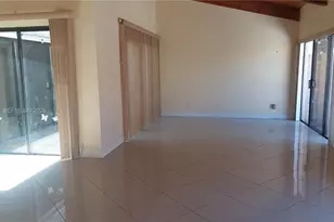 2675 S Parkview Dr, Hallandale Beach, FL 33009 - Photo 2