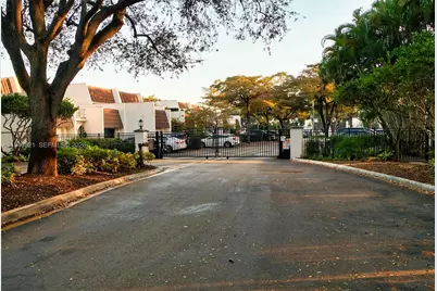 8898 SW 62nd Ter #7-F, Miami, FL 33173 - Photo 2